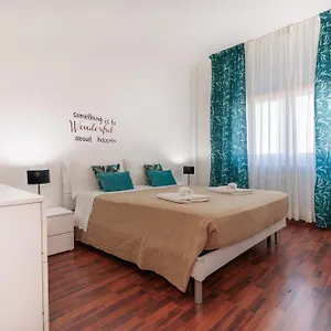 Hapton House 12 Mestre