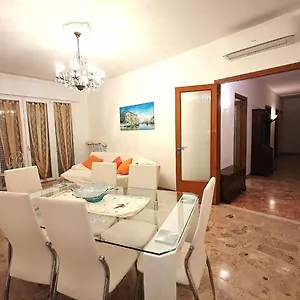 Appartement Laura Venice 4 P. 15 M To Venice, Mestre